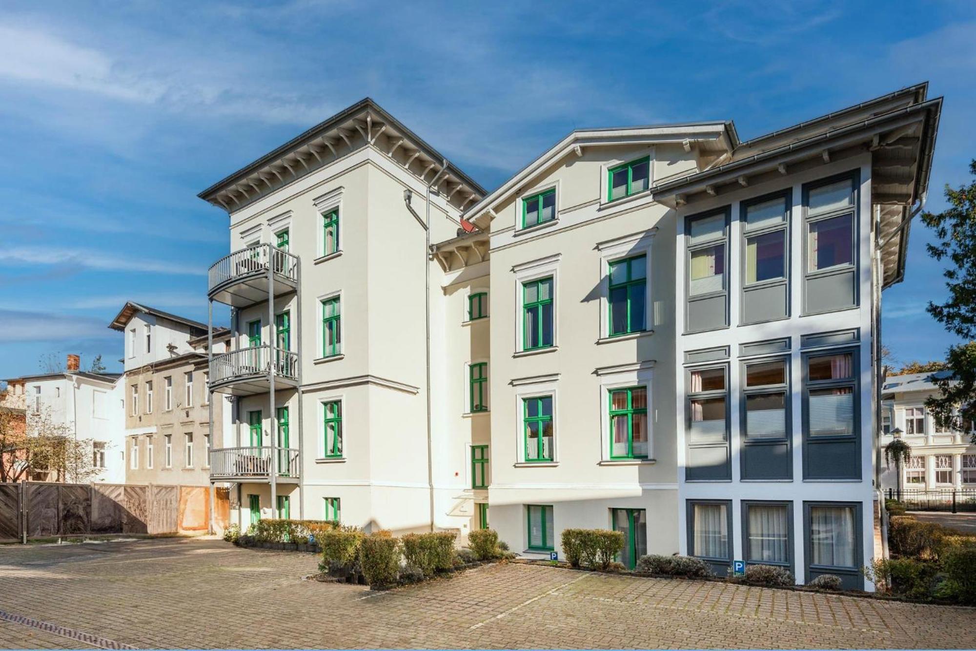 Gemuetliche Fewo Mit Dachterrasse, Parkplatz, Zentral - Aber Ruhig Gel. Apartamento Heringsdorf  Exterior foto